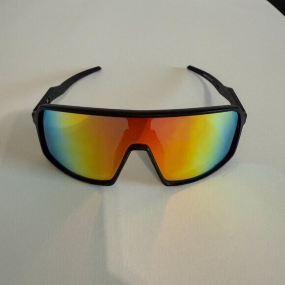 OO9406 Oakley SUTRO Matte Black Frame Prizm Polarized Lenses - Picture 4 of 7